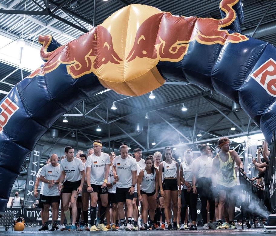 Le peloton de l'Elite 15 au départ d'un Championnat du monde HYROX